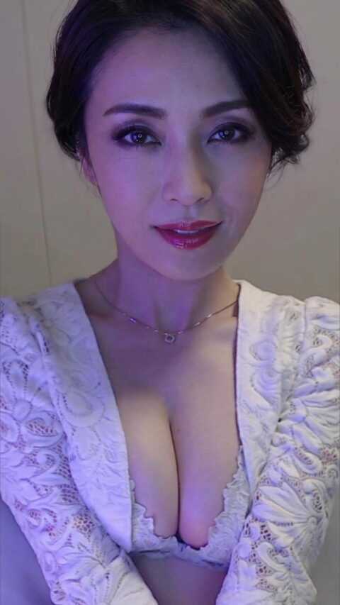 美人チャットレディー こりゃ誘惑に負けるは