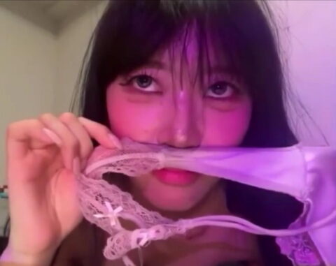 パンティ被った変態仮面チャットレディー